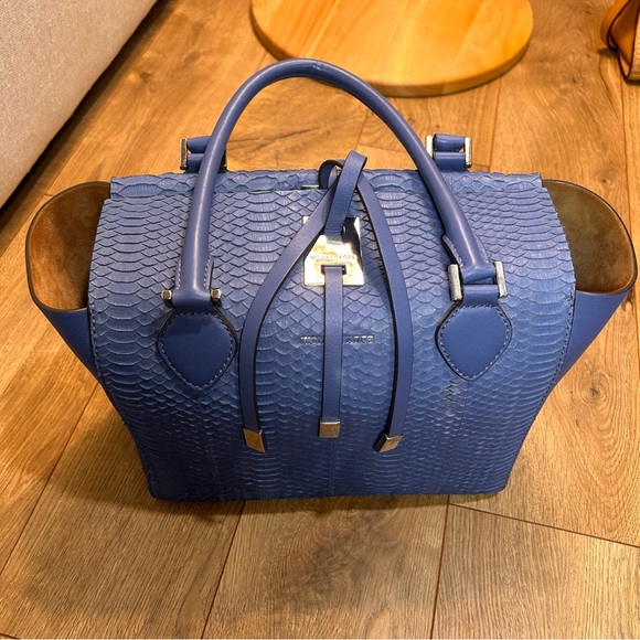 Michael Kors Collection Miranda Tote in cornflower tote - genuine snakeskin - Picture 7 of 16